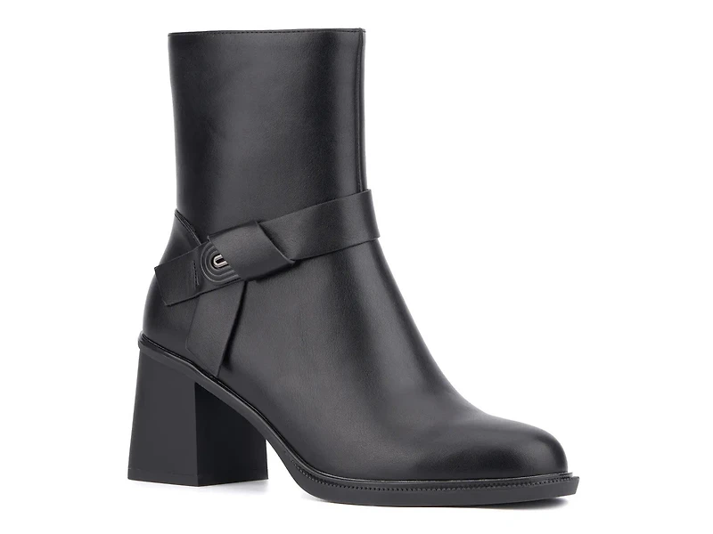 Melinda Bootie