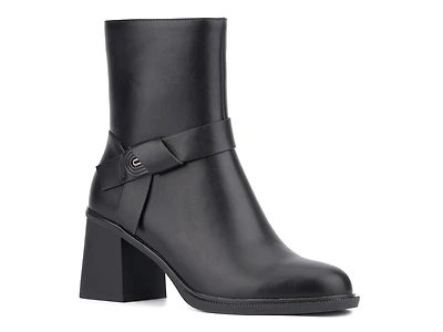 Melinda Bootie