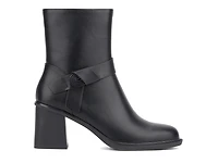 Melinda Bootie