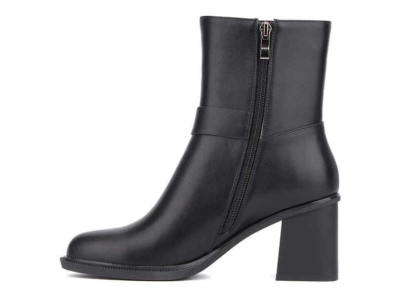 Melinda Bootie