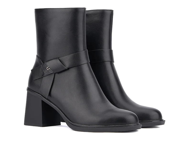 Melinda Bootie