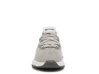 Nutron Sneaker