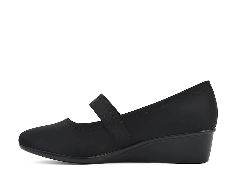 Brightly Wedge Pump
