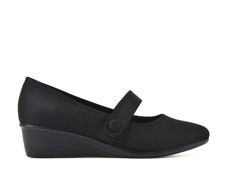 Brightly Wedge Pump