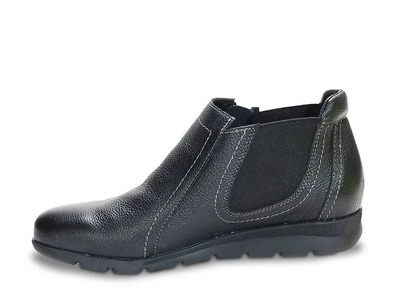 Pia Bootie