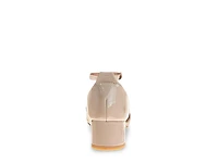 Low Heeled Pump