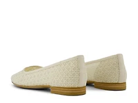 Briella Flat