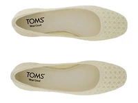Briella Flat