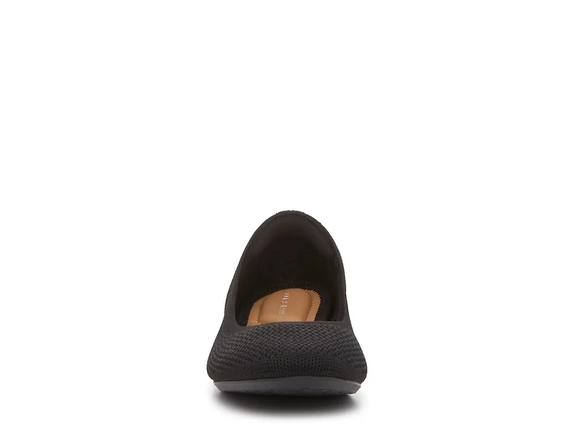 Emila Flat