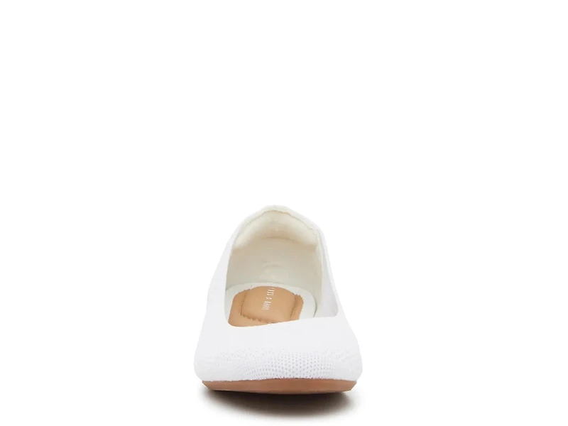 Emila Flat