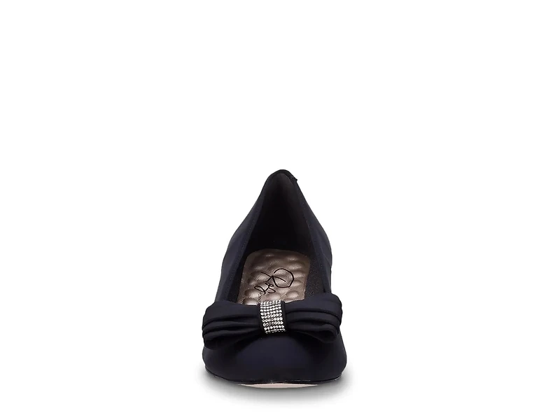 Hollie Pump