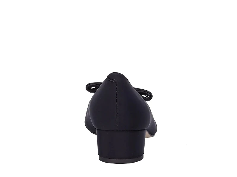 Hollie Pump