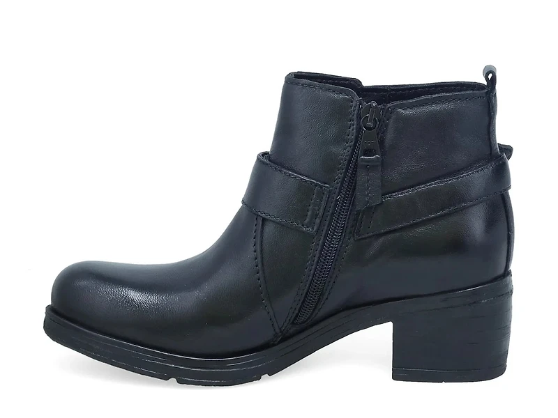 Sydni Bootie