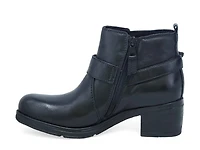 Sydni Bootie