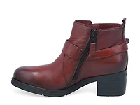 Sydni Bootie