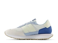 237 Sneaker