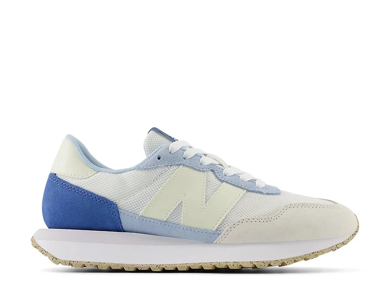 237 Sneaker