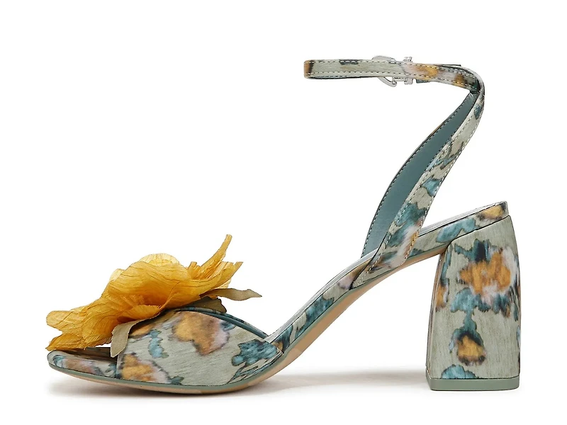 Aira Sandal