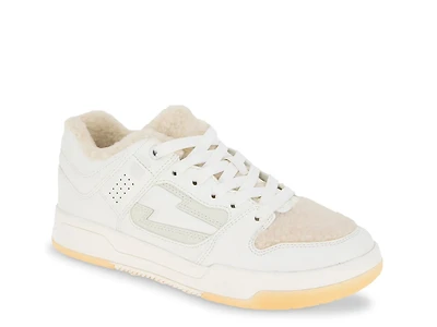 Kortni Sneaker