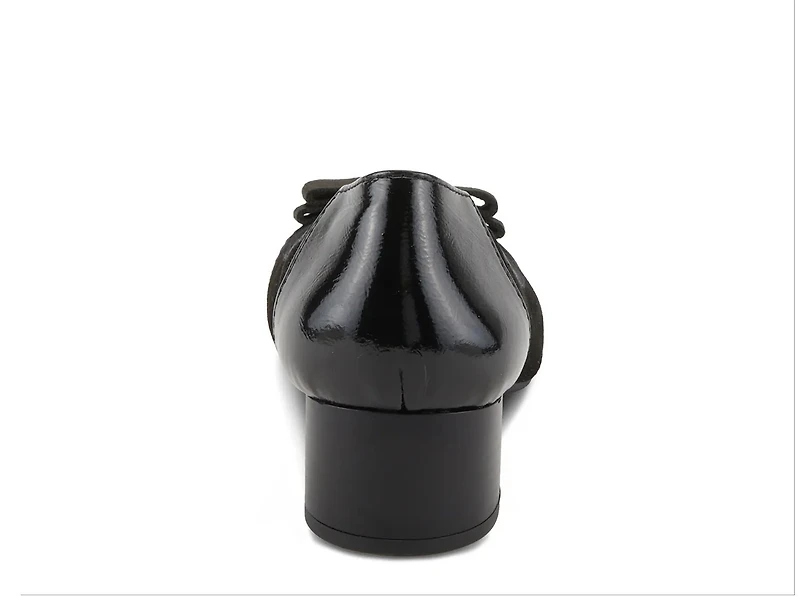Paulette Pump