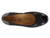 Paulette Pump