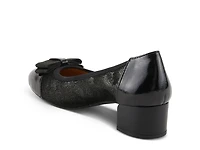 Paulette Pump