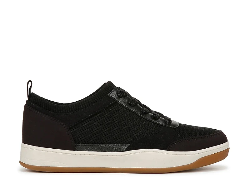 Dynamic Sneaker