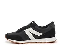 Milan Hands-Free Sneaker