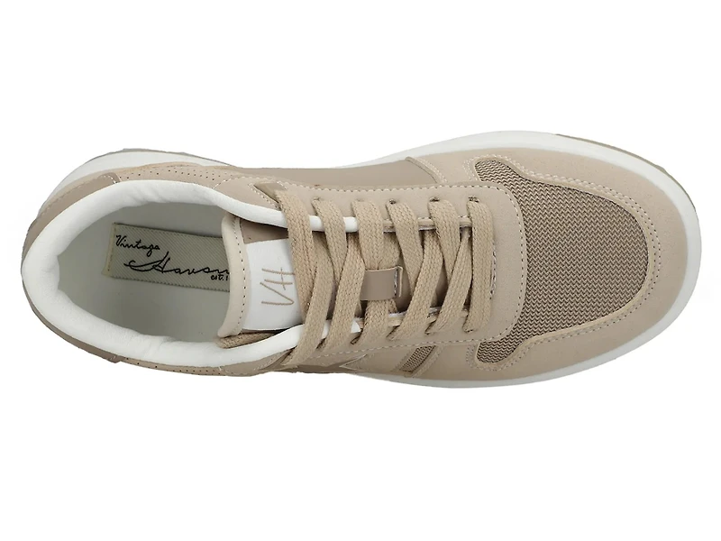 Fresh Sneaker