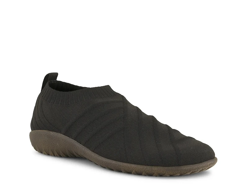 Okahu Slip-On
