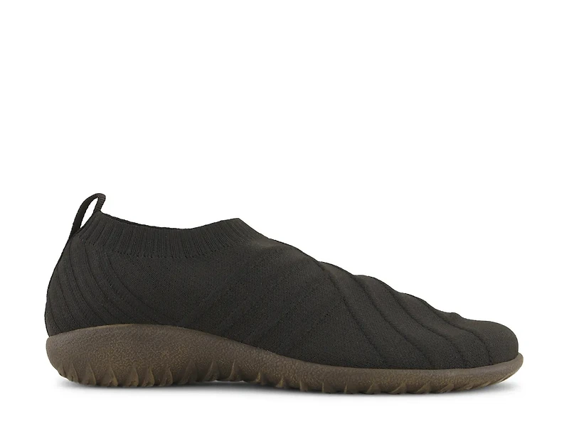 Okahu Slip-On