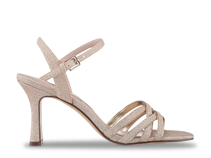 Amina Sandal