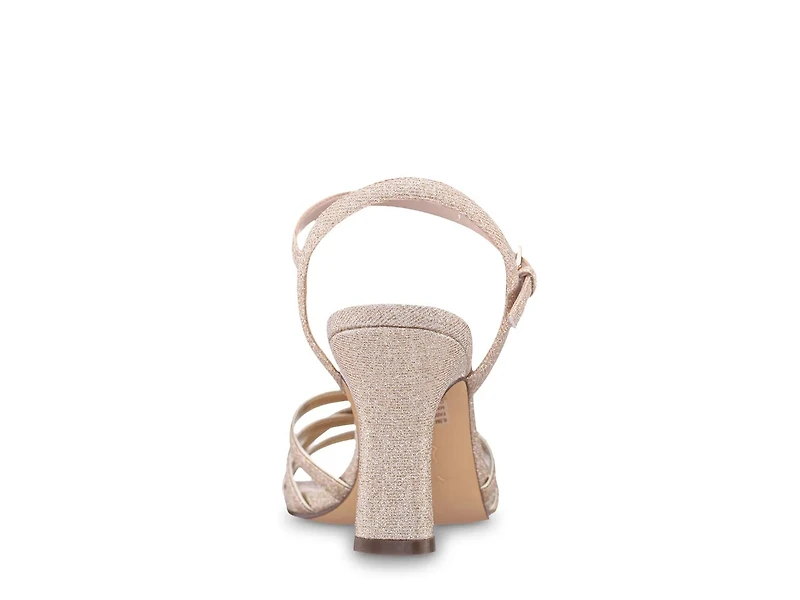 Amina Sandal