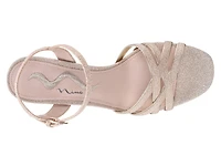 Amina Sandal