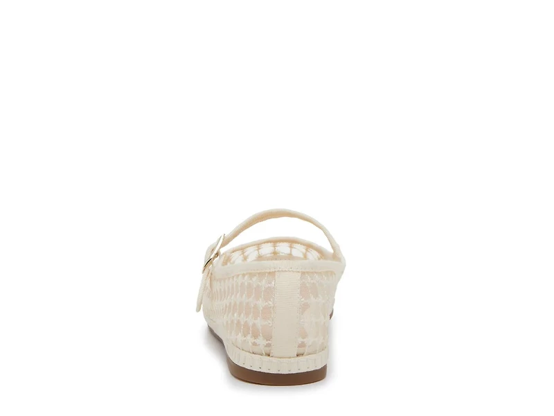 Giselle Mary Jane Flat