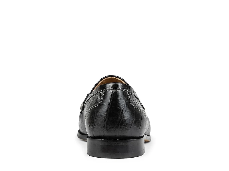 Nickolas Loafer