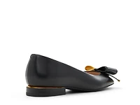 Daria Flat