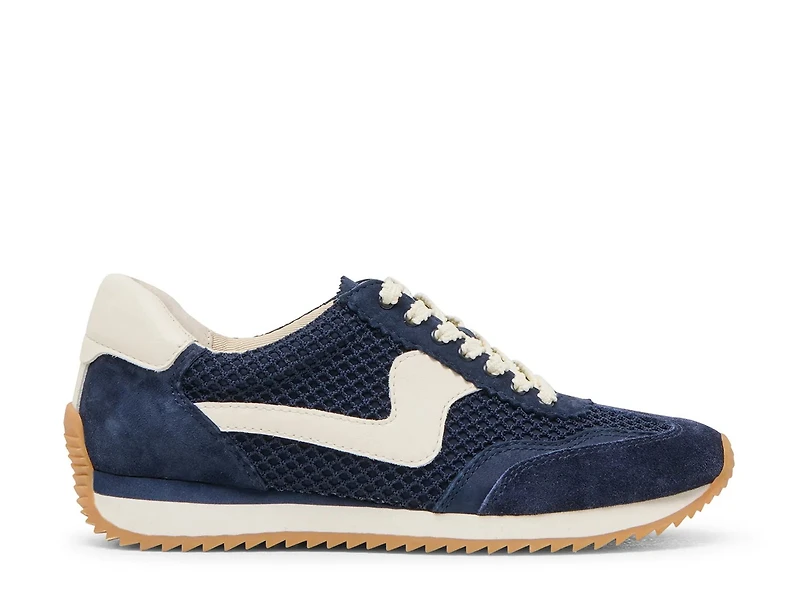 B.NTCD Sneaker