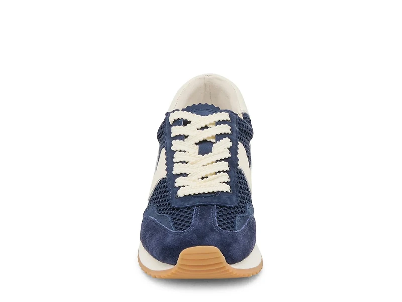 B.NTCD Sneaker