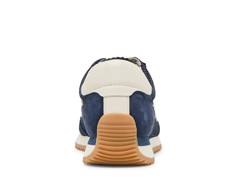 B.NTCD Sneaker