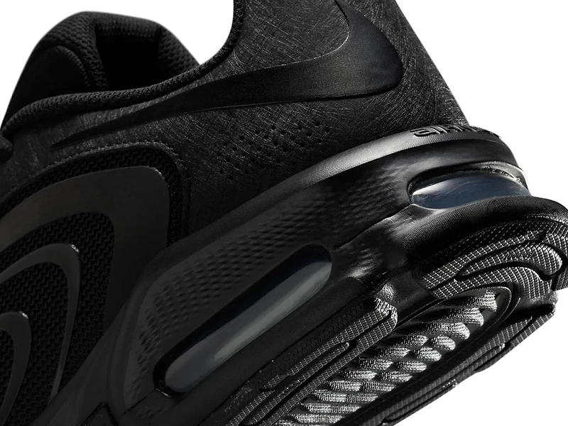 Air Max Fire Sneaker