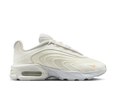 Air Max Fire Sneaker