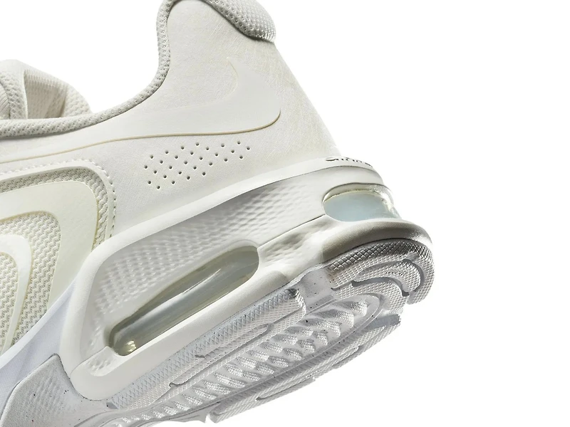 Air Max Fire Sneaker
