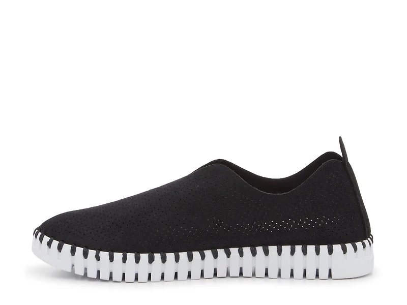 Tulip Slip-On