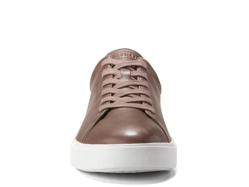 Grand Crosscourt Traveler Sneaker