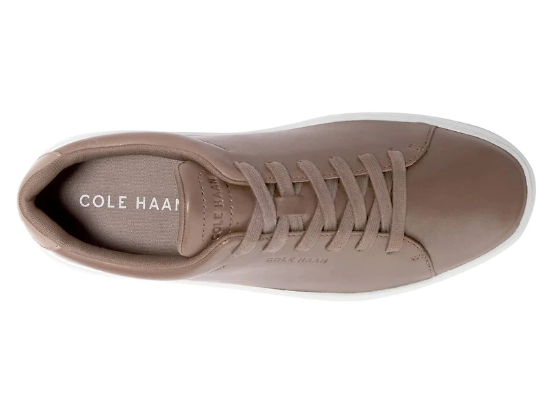 Grand Crosscourt Traveler Sneaker