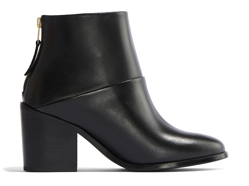Dari Bootie