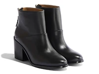 Dari Bootie