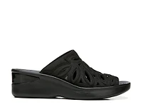 Susie Sandal