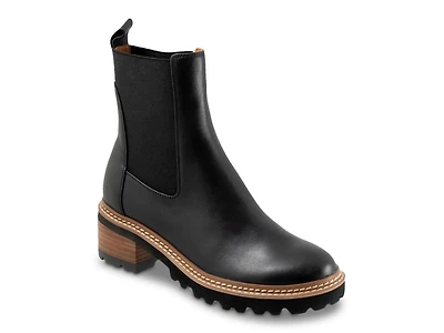 Linear Chelsea Boot